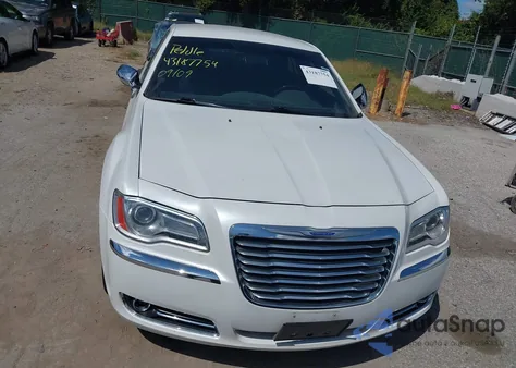 2013 Chrysler 300C from USA, damaged, VIN 2C3CCAET4DH558694
